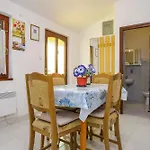 Meri Savar